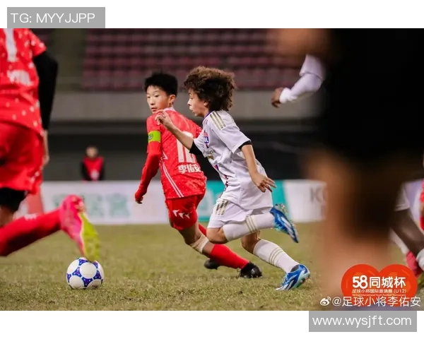 小孩如何通过努力训练成为足球明星的励志视频分享